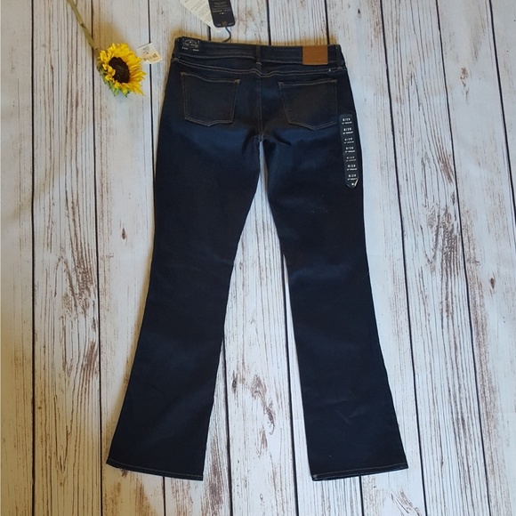 SOLD* Lucky Brand Mid Rise Lolita Boot Jeans - Picture 8 of 8